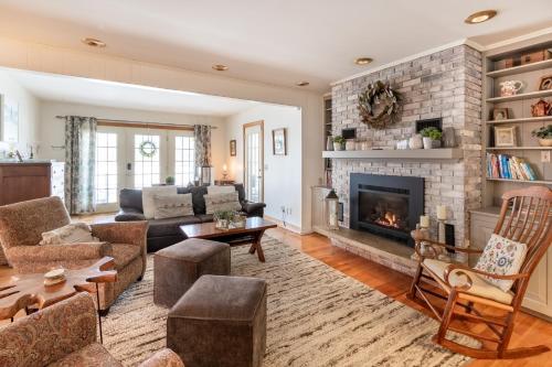 Quaint Elkton Home near Shenandoah National Park! in Elkton, USA