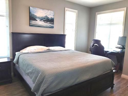 View - Beautiful Home - 2 Kitchens #198 in Osoyoos, Canada