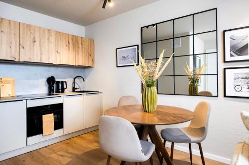 köök, Apartment Suite von Spears - Edles Design mit Balkon und kostenloser Tiefgarage im Neuseenland in Markkleeberg