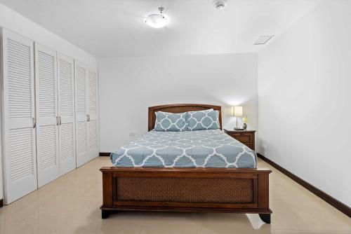 Beachfront - Brisas del Mar 2BR condo - E324