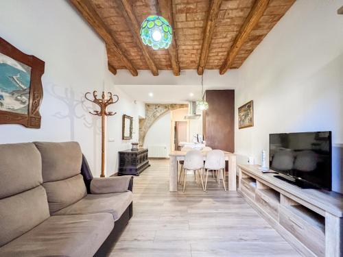Ganganell Centre. Apartamento con Patio in Besalu