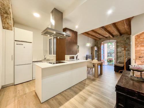 Ganganell Centre. Apartamento con Patio in Besalu