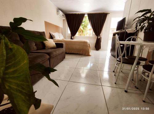 Casa térrea, aos pés do Cristo!