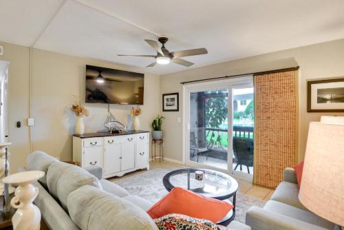 1st-Floor Condo in New Smyrna Beach with Pool Access in New Smyrna Beach, USA