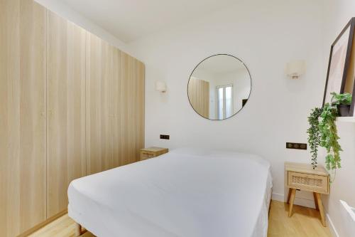 Beautiful 2 BDR Duplex in Paris - image 8
