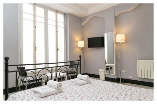 Hi Valencia Canovas - main image