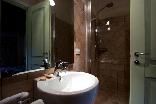 Cascina Marcantonio Cascina Marcantonio is a popular choice amongst travelers in Acqui Terme, whether exploring or just passing through. The property features a wide range of facilities to make your stay a pleasant exper