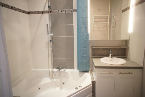 ZePerfectPlace - Vieux Nice Garibaldi 3 chambres - image 9