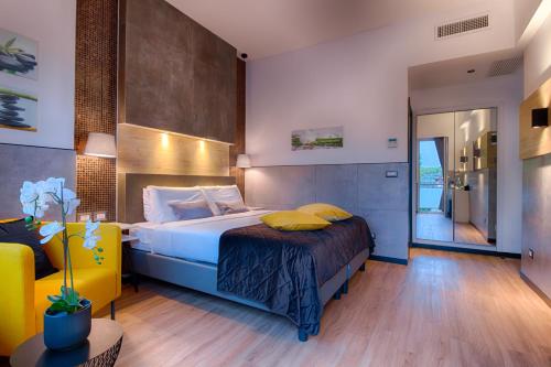 Raganelli Hotel - Tap to explore photos