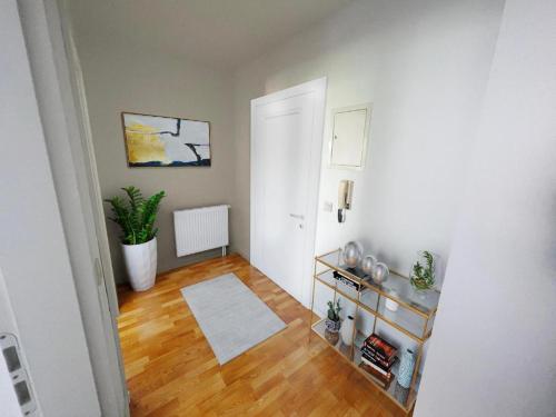 Modern und Gemütlich, Ferienwohnung mit Balkon und Netflix in Leimen WeHome Komfort (Modern und Gemutlich, Ferienwohnung mit Balkon und Netflix in Leimen WeHome Komfort) in 萊門