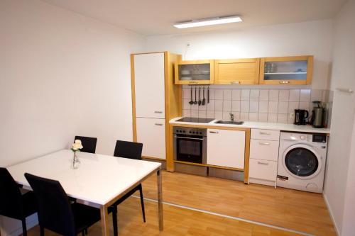 Modern und Gemütlich, Ferienwohnung mit Balkon und Netflix in Leimen WeHome Komfort (Modern und Gemutlich, Ferienwohnung mit Balkon und Netflix in Leimen WeHome Komfort) in 萊門