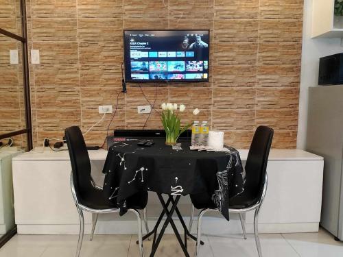 Affordable unit near MOA walking distance to picc, Manila