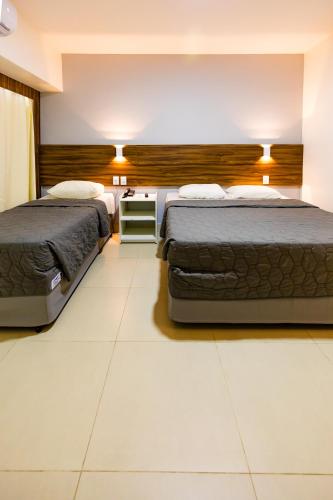 1 double bed, 1 twin bed