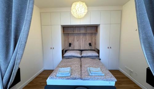 Short Way Apartments - image 3