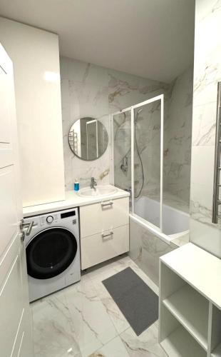 Short Way Apartments - image 5