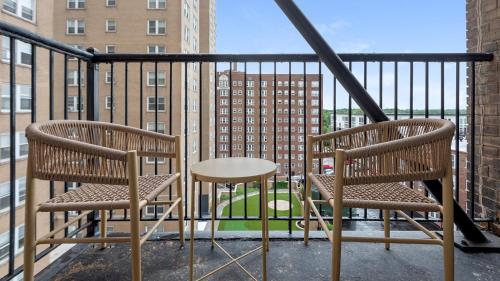 Central West End Apartments by Barsala