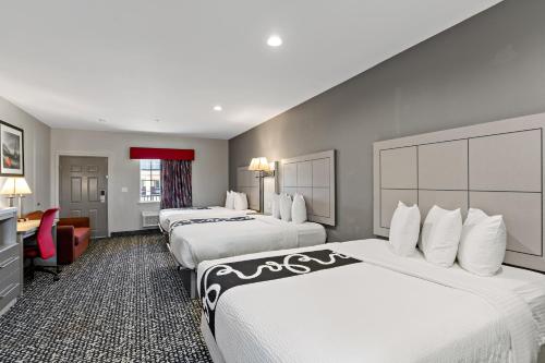 Photo - Paris Inn & Suites