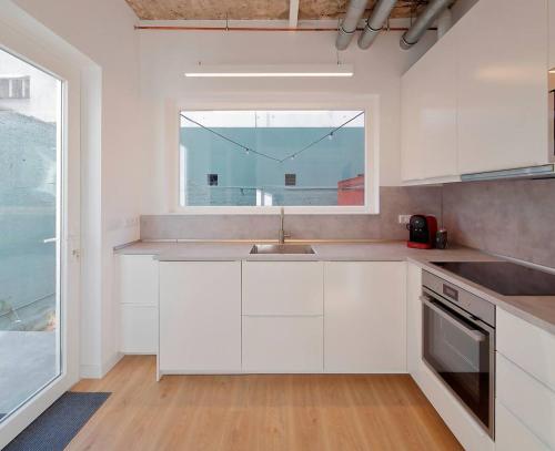 Patio de Caveda Izda