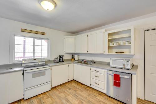 Private Hot Tub & Mtn Views: Garden Valley Apt! in Crouch