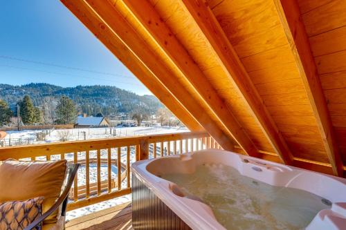 Private Hot Tub & Mtn Views: Garden Valley Apt! in Crouch