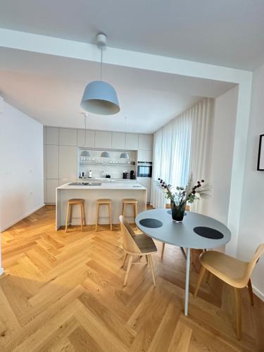 Bratislava OLDTOWN Apartment 130m2 ,60m2 terrace and 2 bathrooms, Bratislava (photo 4)