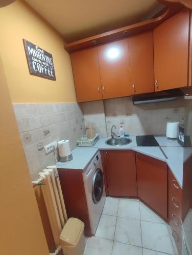 مطبخ, Apartman JELAČIK (Apartman JELACIK) in Kertvaroš