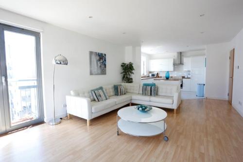 Edinburgh Waterfront Apartments - image 3