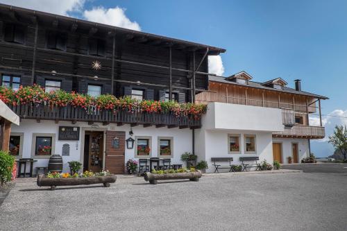 Albergo Riglarhaus – Sauris, FL