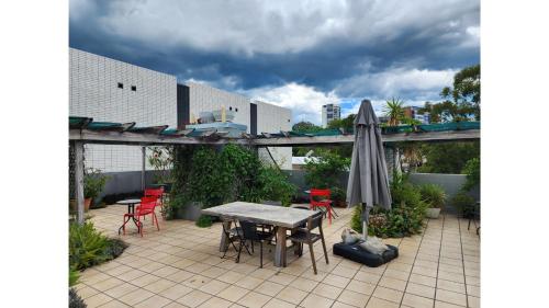 Loft Style Apartment in the Heart of Surry Hills - image 11