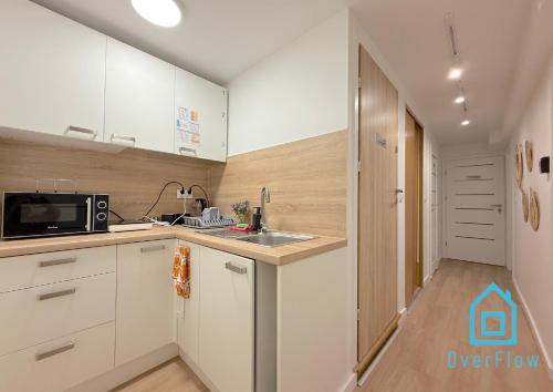 Ocean Room - 1 km to Baltic Sea & 15 Minutes to Gdańsk Old Town (Ocean Room - 1 km to Baltic Sea & 15 Minutes to Gdansk Old Town) in Brzezno