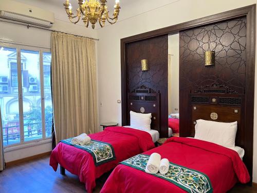 Luxurious Arabesque 3BR Apt in Downtown - Mint Stays 7 - Tap to explore photos