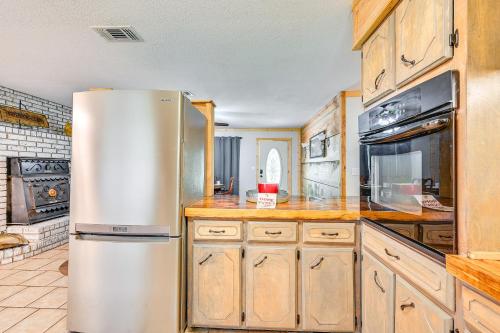 Quiet Abode w/ Gas Grill ~ 5 Miles to Broken Bow!, Broken Bow (fotografie 8)