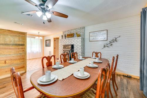 Quiet Abode w/ Gas Grill ~ 5 Miles to Broken Bow!, Broken Bow (fotografie 7)