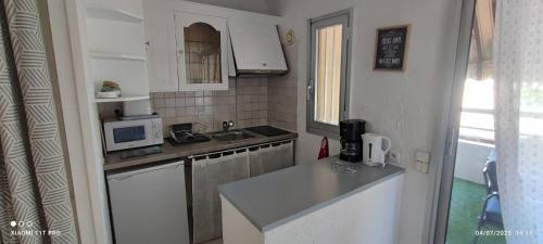 Facilities, studio proche gare et ville in Laval