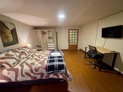 Deluxe Room image 9