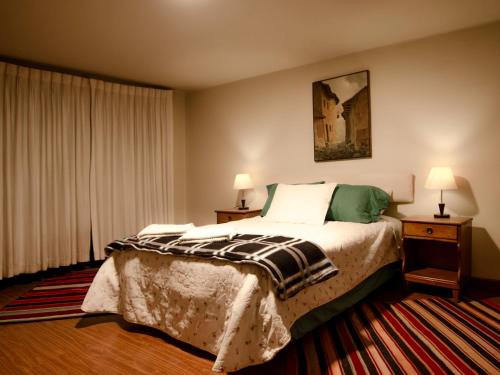Deluxe Room image 8
