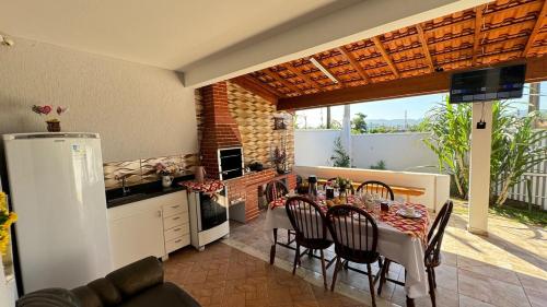 Casa Area Gourmet, Wi-fi,Barbecue,Petfriendly in ชาร์ดิงเปรุยเบ