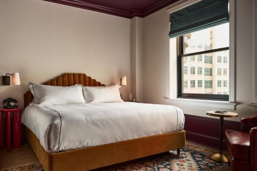 Queen Room room in Fidelity Hotel