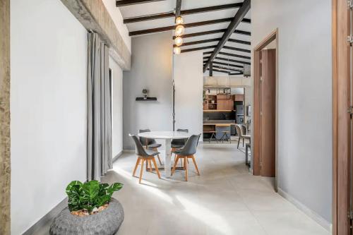 Poblado, 5 min to San Lucas Plaza, Free parking 315, Medellín (fotografie 2)