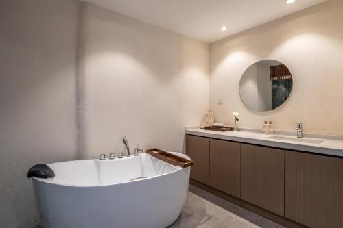 水慕岚汀 巷里Shuimulanting Alley 水慕岚汀 巷里Shuimulanting Alley