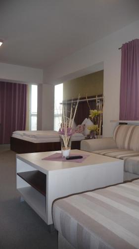 Graphic Hotel - main image