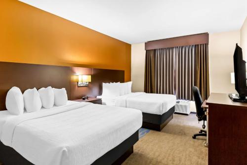 Best Western St. Louis Airport North Hotel & Suites in Hazelwood, USA
