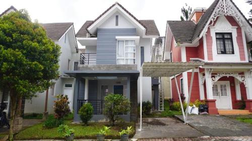 Villa Dalia Puncak EE8-25