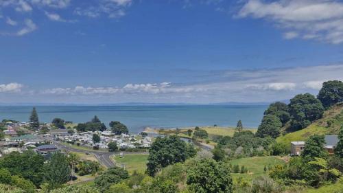 Kōtare Cabin, Thames Coast