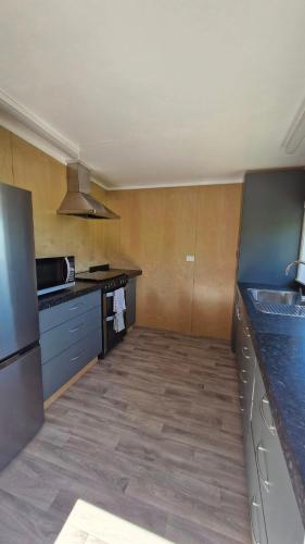 Kōtare Cabin, Thames Coast