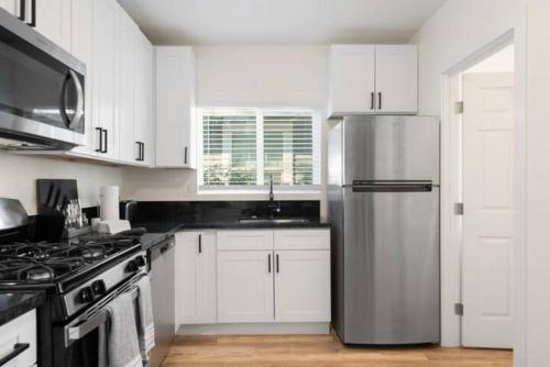 Central 2BR 1BA & Arcade Crib in the heart of Sac Central 2BR 1BA & Arcade Crib in the heart of Sac