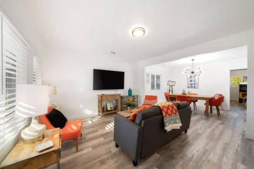 Central 2BR 1BA & Arcade Crib in the heart of Sac Central 2BR 1BA & Arcade Crib in the heart of Sac