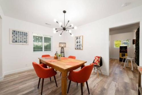 Central 2BR 1BA & Arcade Crib in the heart of Sac Central 2BR 1BA & Arcade Crib in the heart of Sac