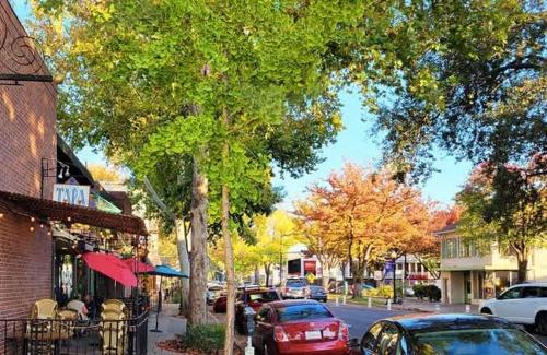 Central 2BR 1BA & Arcade Crib in the heart of Sac Central 2BR 1BA & Arcade Crib in the heart of Sac