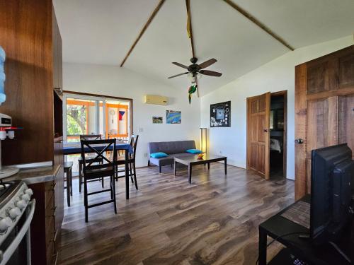 Roatan - house for 4 by the sea, Jonesville (photo 7)